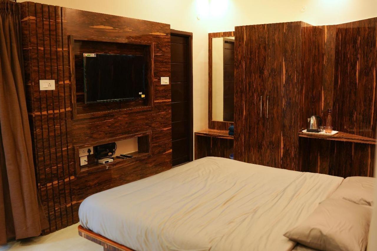 Melody Inn Luxury Home Stay Jerkaud Kültér fotó