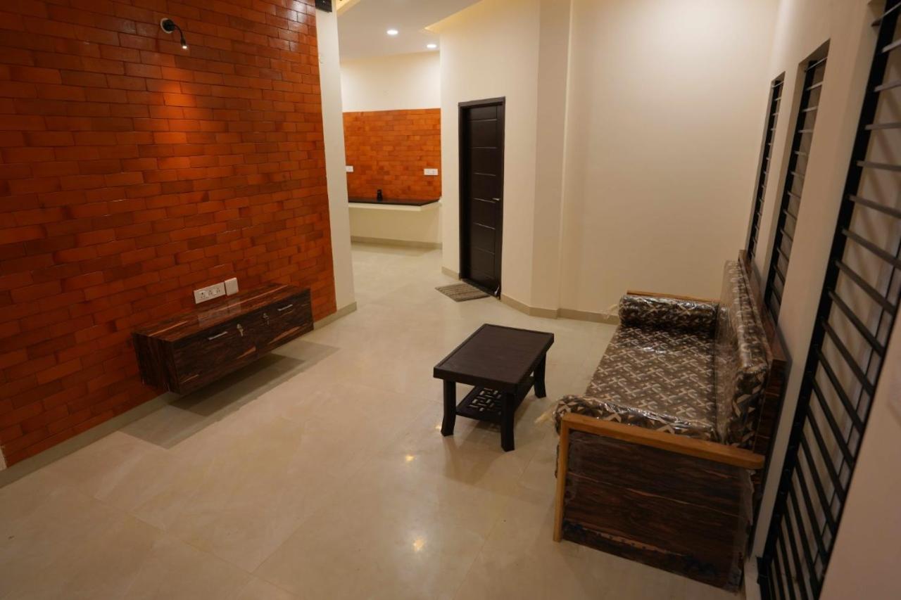 Melody Inn Luxury Home Stay Jerkaud Kültér fotó